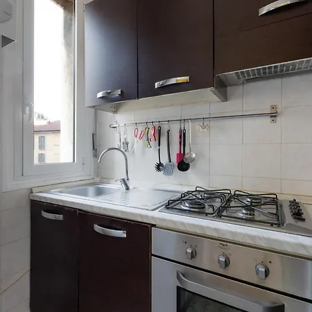Apartment With Balcony - 50 M Far From M1 Pasteur Milan Exterior photo