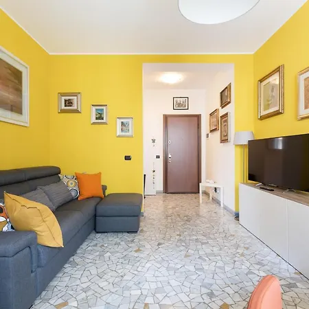 Apartment With Balcony - 50 M Far From M1 Pasteur Milan Exterior photo