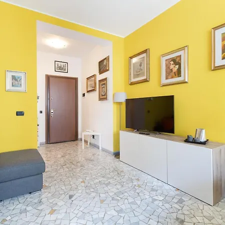 Apartment With Balcony - 50 M Far From M1 Pasteur Milan Exterior photo