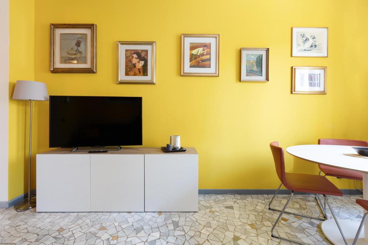 Apartment With Balcony - 50 M Far From M1 Pasteur Milan