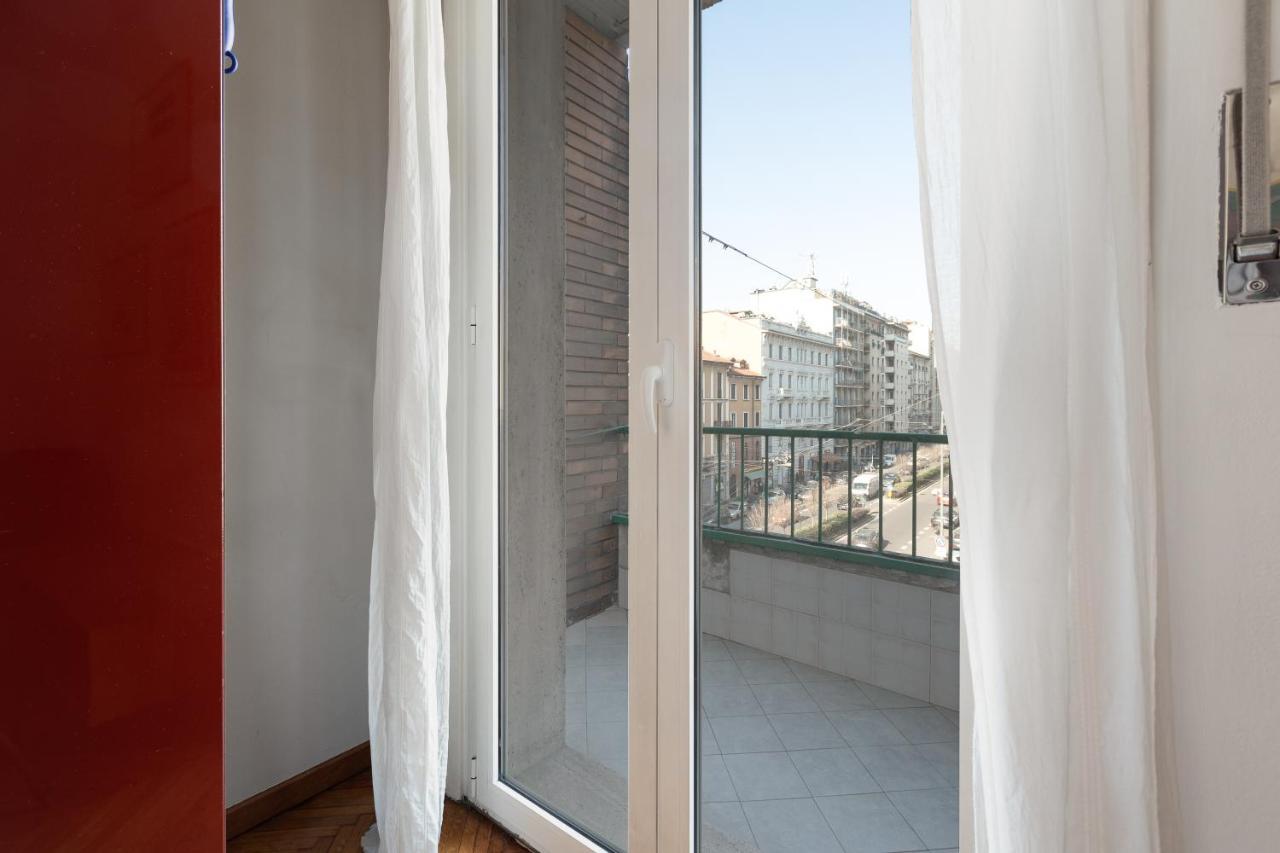 With Balcony - 50 M Far From M1 Pasteur Apartment Milan